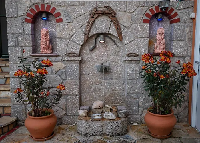 Holiday home Rock Garden Marantochori